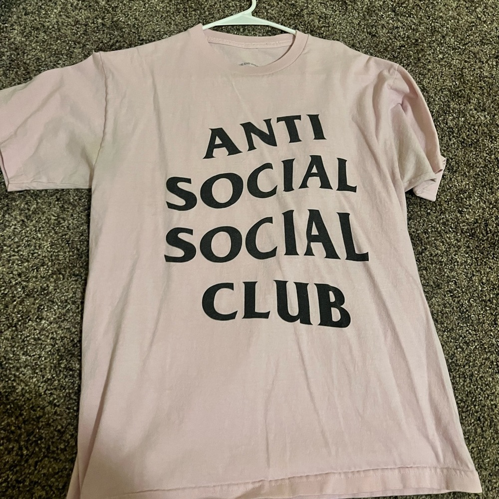 Anti social social club light pink size medium tshirt unisex